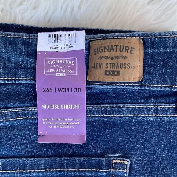 New Signature Levi’s Mid-Rise Totally Shaping Five Pocket Jeans Size 26S - Picture 4 of 12